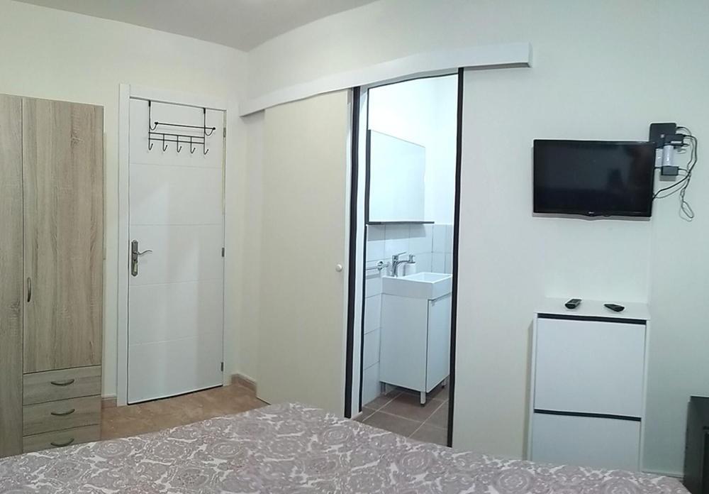 Kiki Vivienda Bed & Breakfast San Isidro  Esterno foto